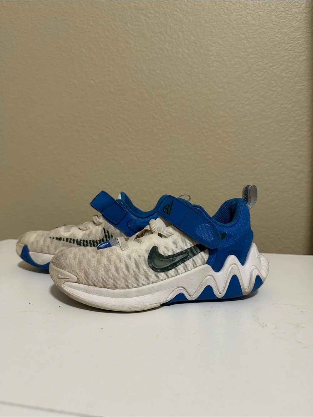 EASILY WASHABLE | nike kid’s giannis immortality 4